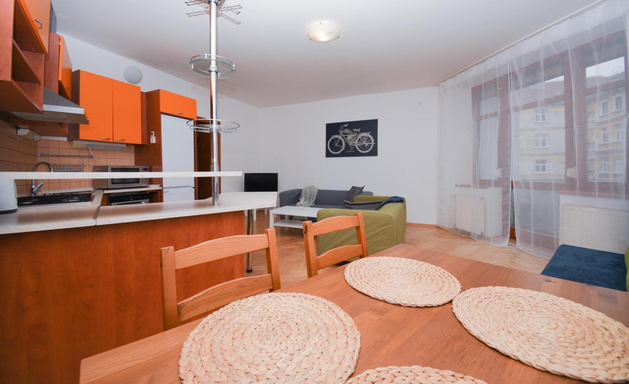 Apartment Center - Vibrant & Colorful *