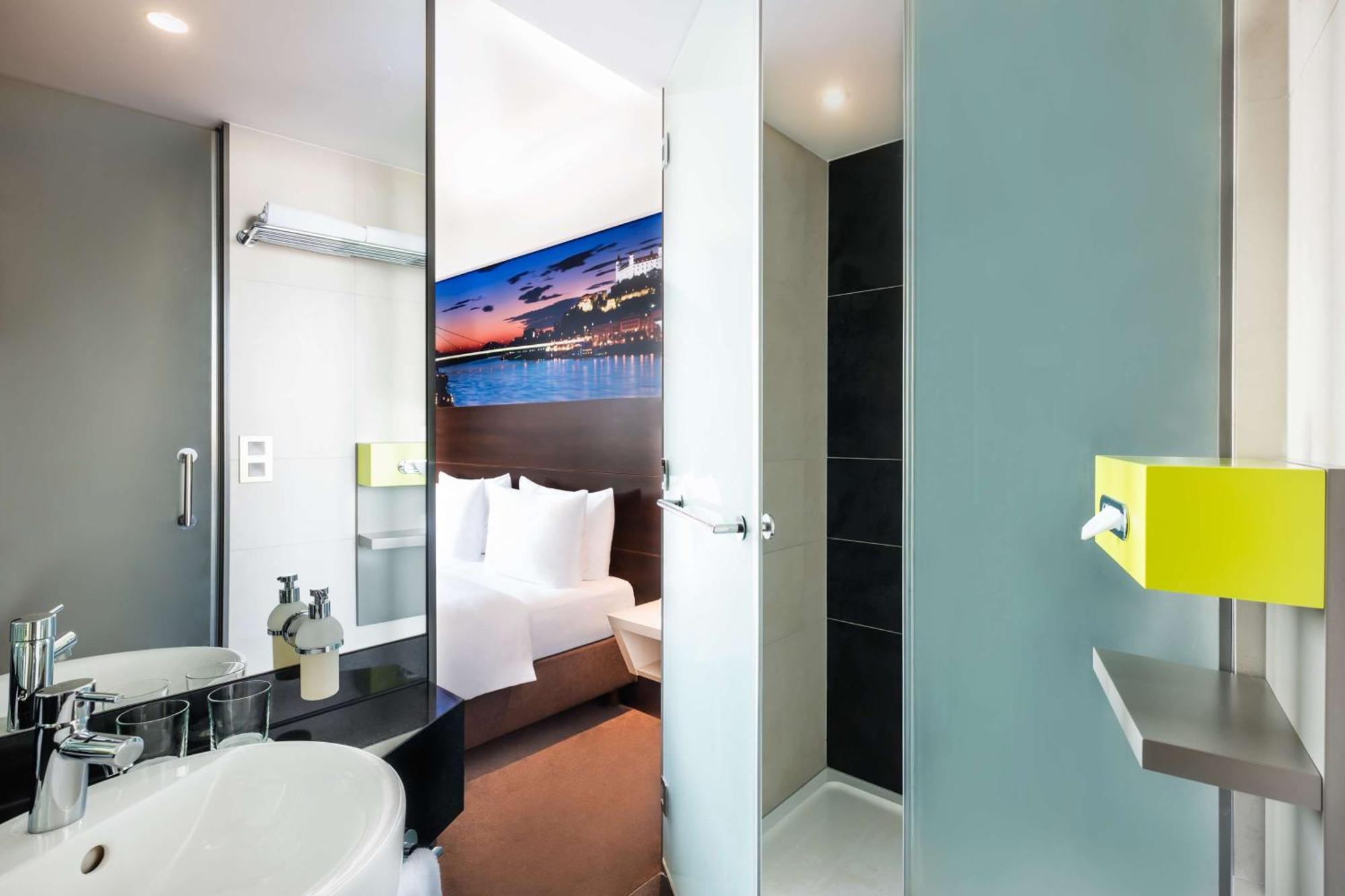 Hotel Lindner Bratislava, Part Of Jdv By Hyatt 4*