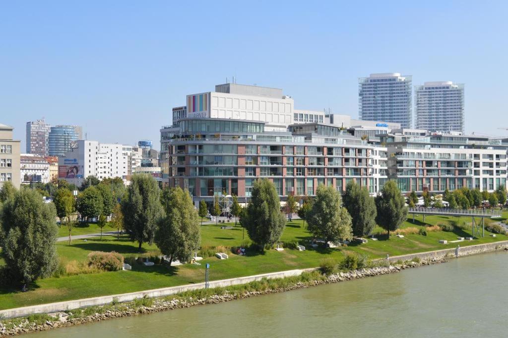 Modern With A View Of Slavin Apartment