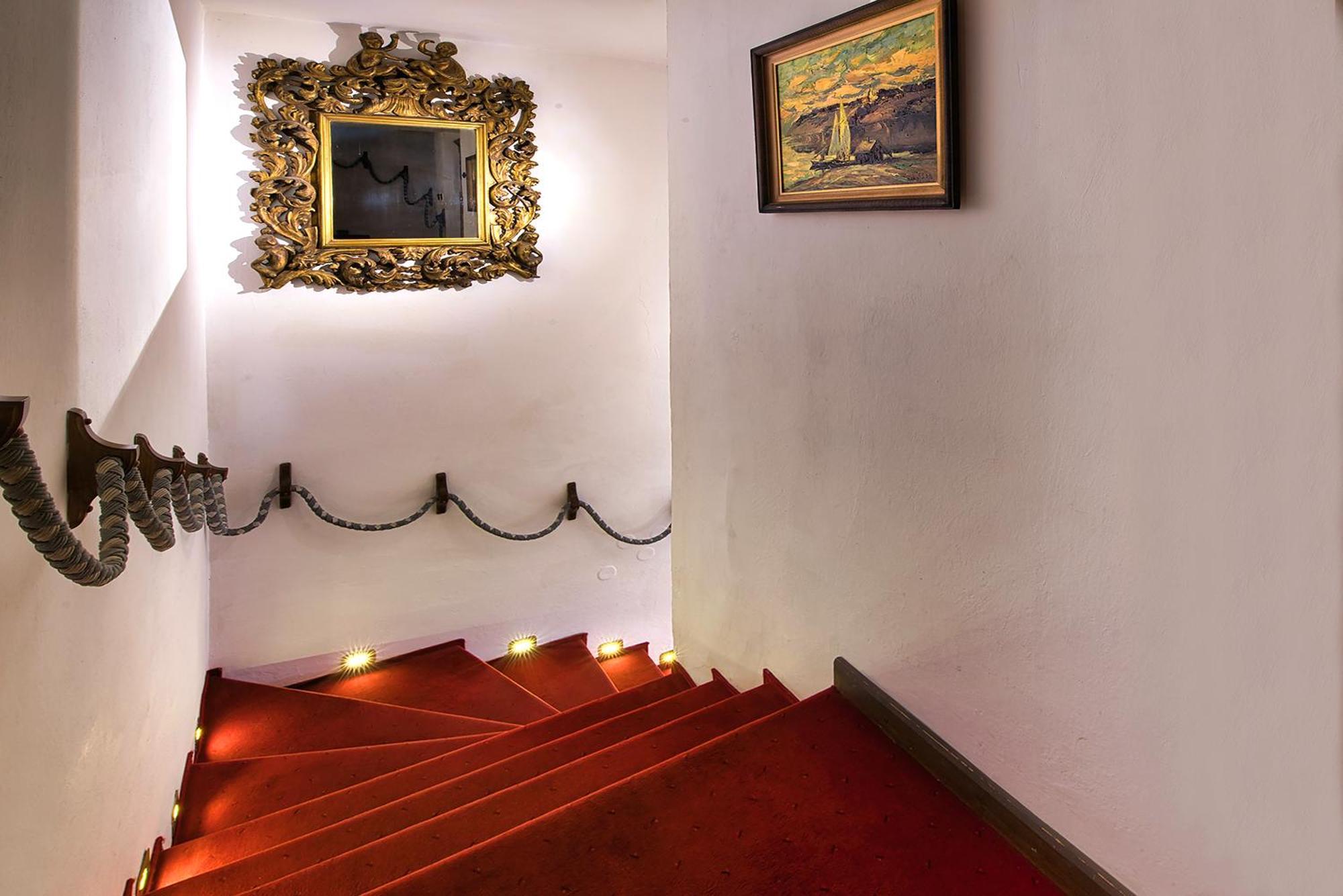 Panoramic Castle With Free Private Parking * Bratislava