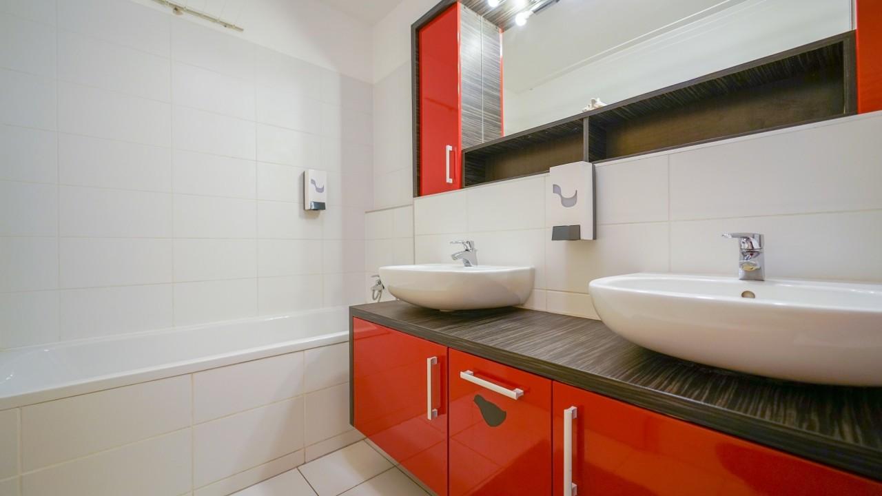Hostel Chors Like A - 1st World Nft Block & Art Capsule Metachors Bratislava