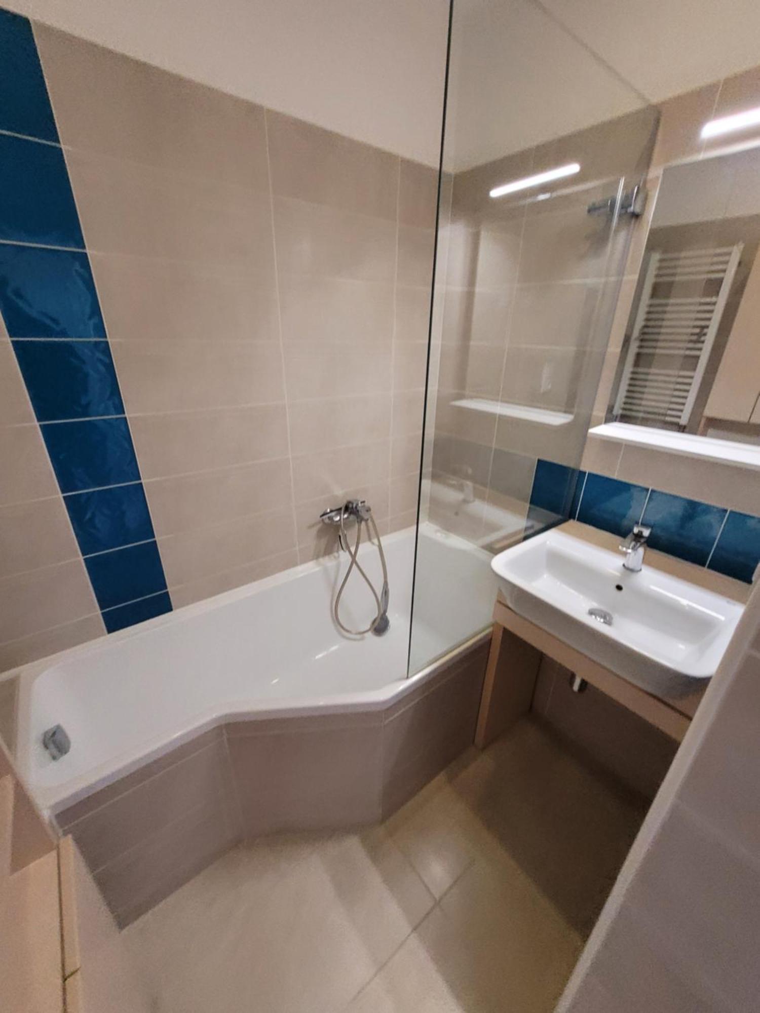 Cozy And Quiet In Wider Center Apartamento