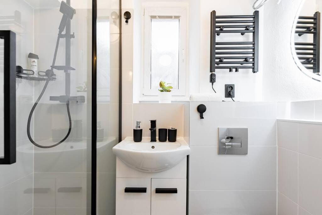 Serenity: Urban Garden Retreat * Bratislava