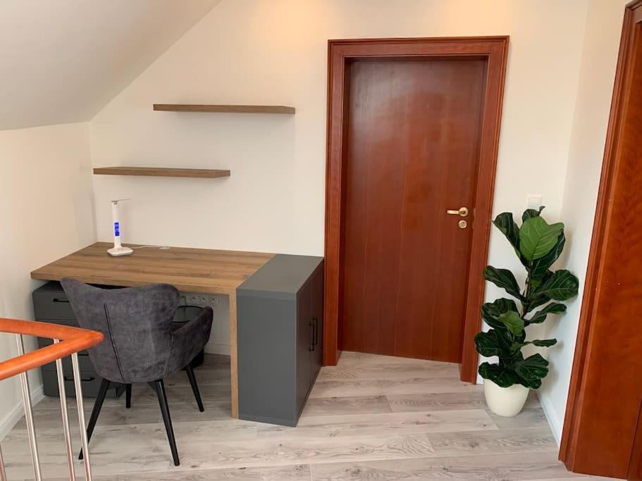 Luxusny Pri Jazere - Free Parking Bratislava