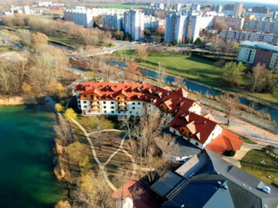 Luxusny Pri Jazere - Free Parking Apartment Bratislava