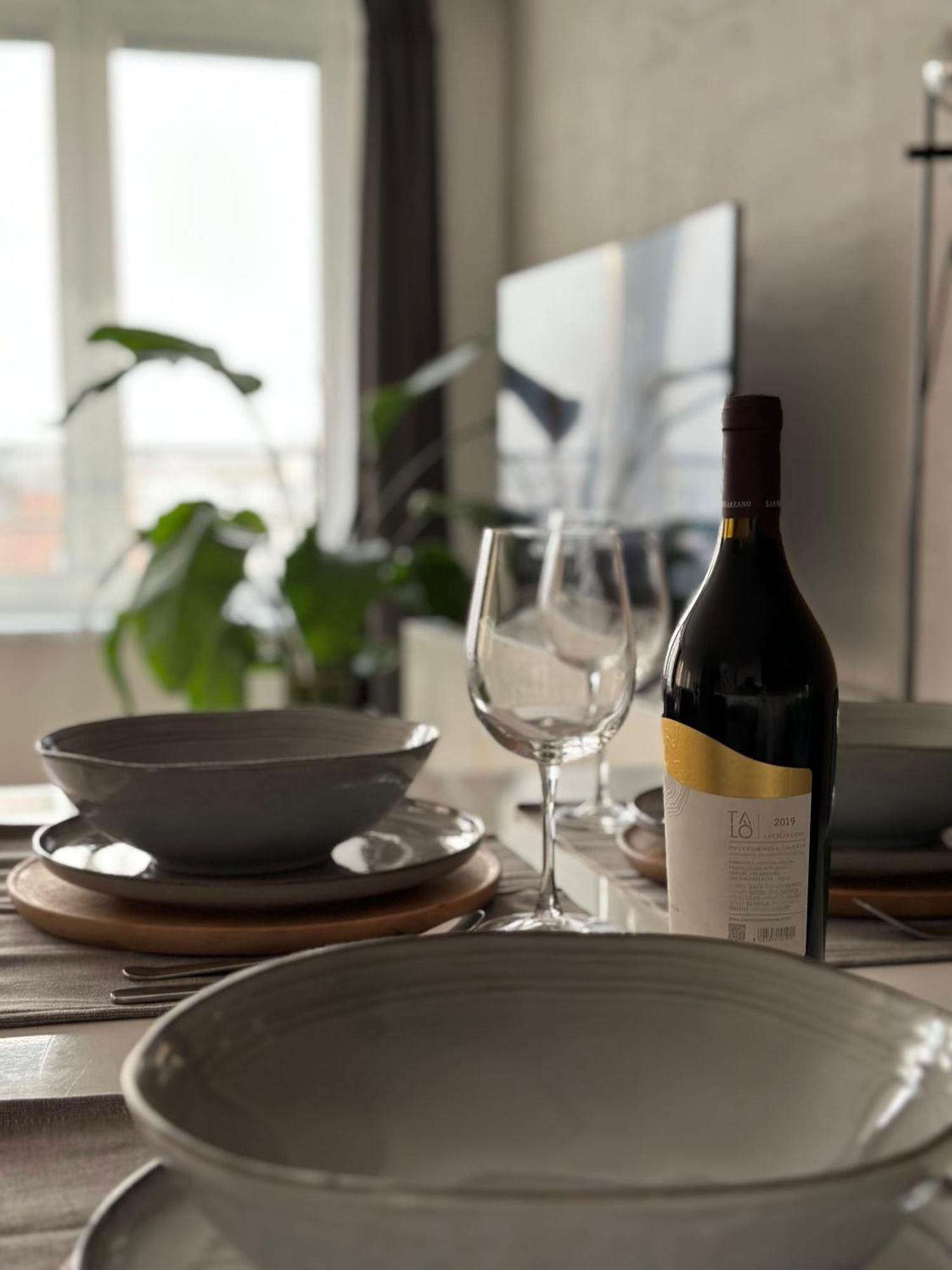 Urban Zenhouse No.2 - Breakfast Included Apartment Bratislava