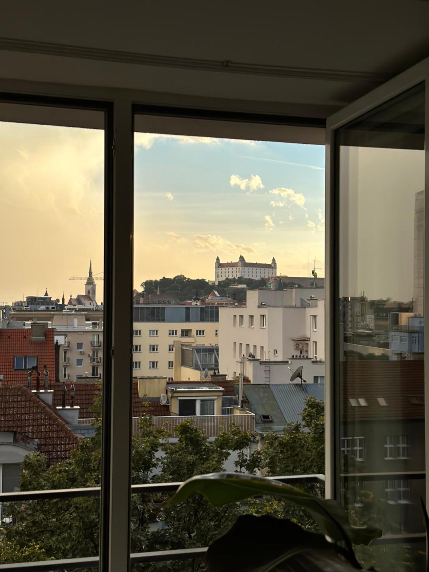 Urban Zenhouse No.2 - Breakfast Included * Bratislava