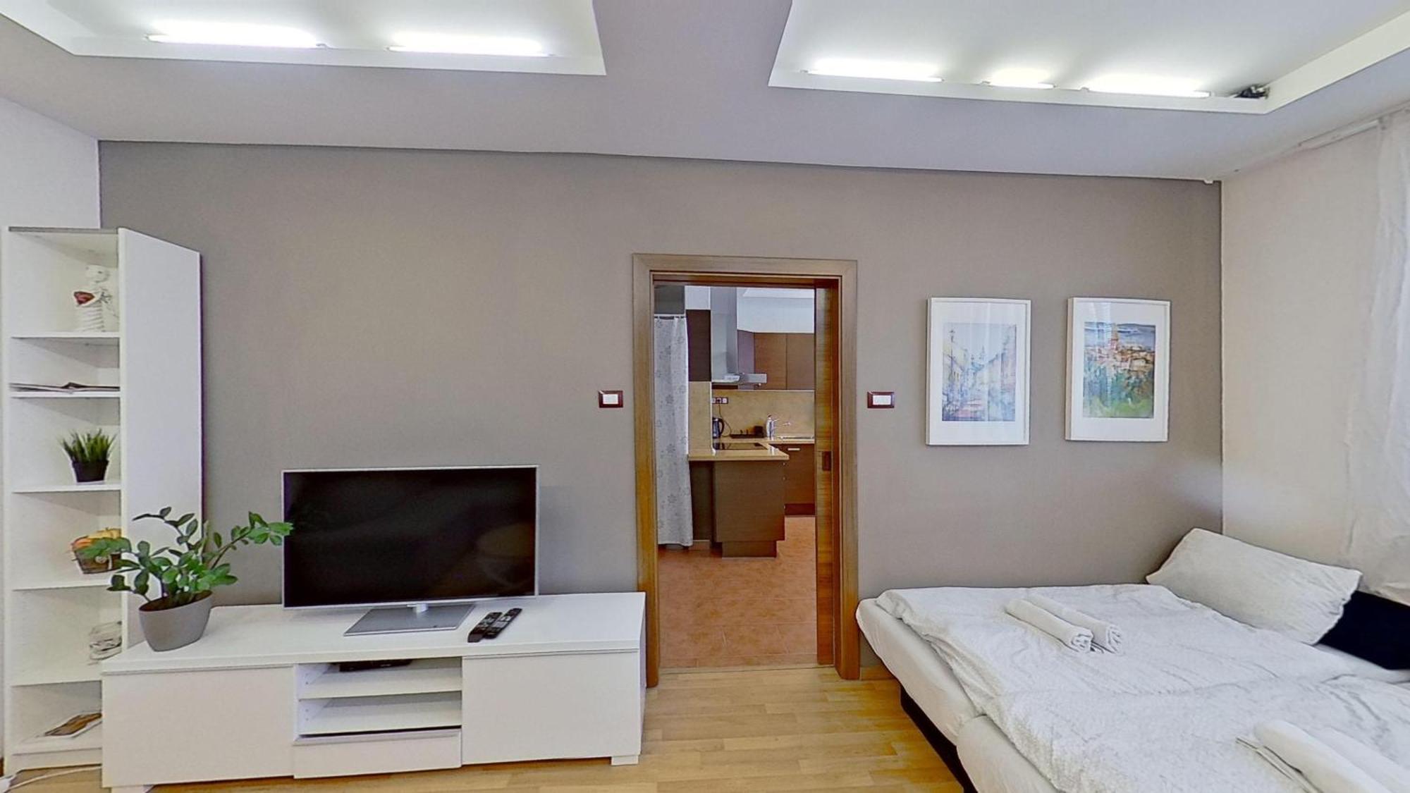2br With Free Garage Parking, Close To The Historic Centre Apartment