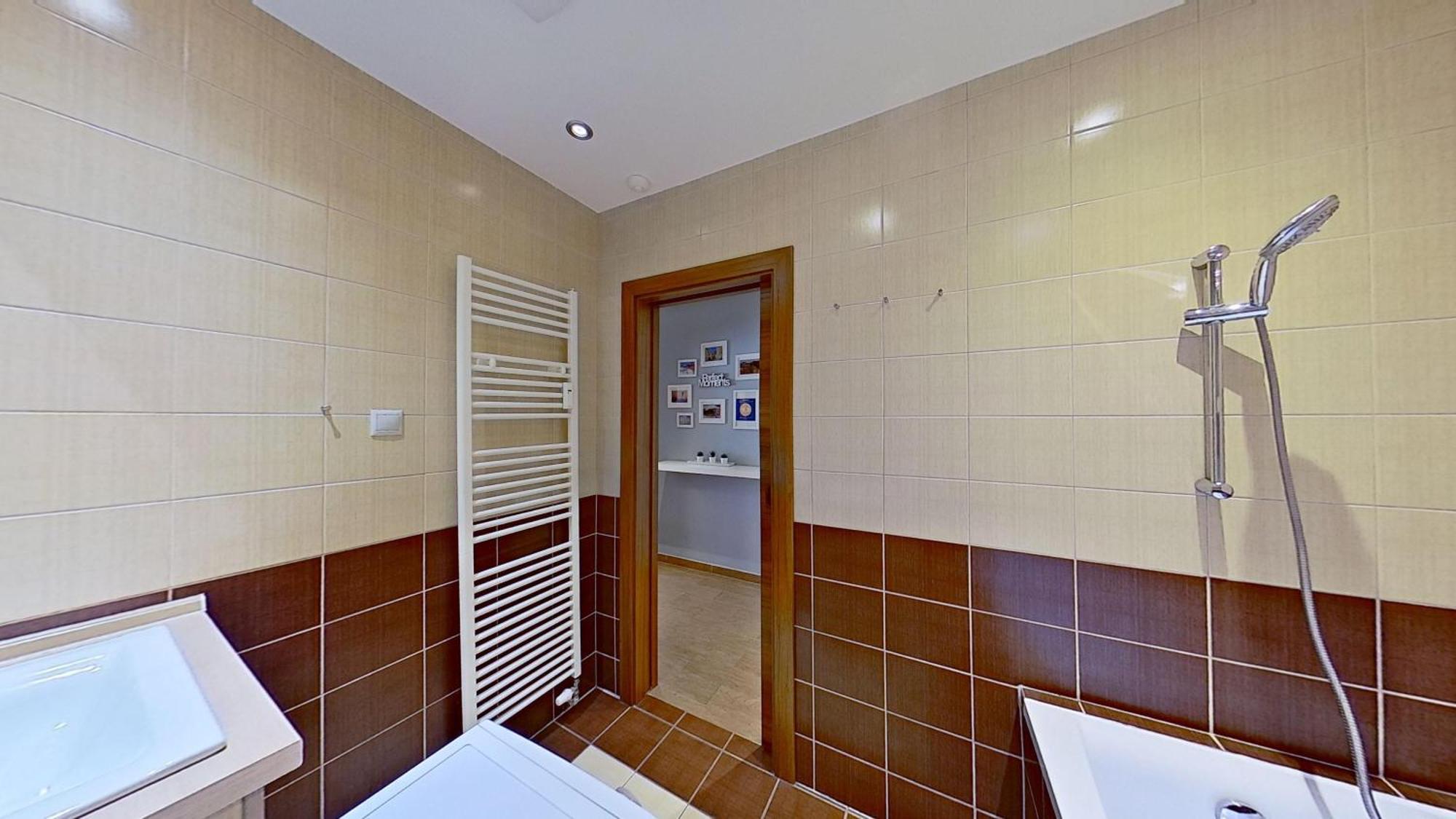2br With Free Garage Parking, Close To The Historic Centre Apartment Bratislava