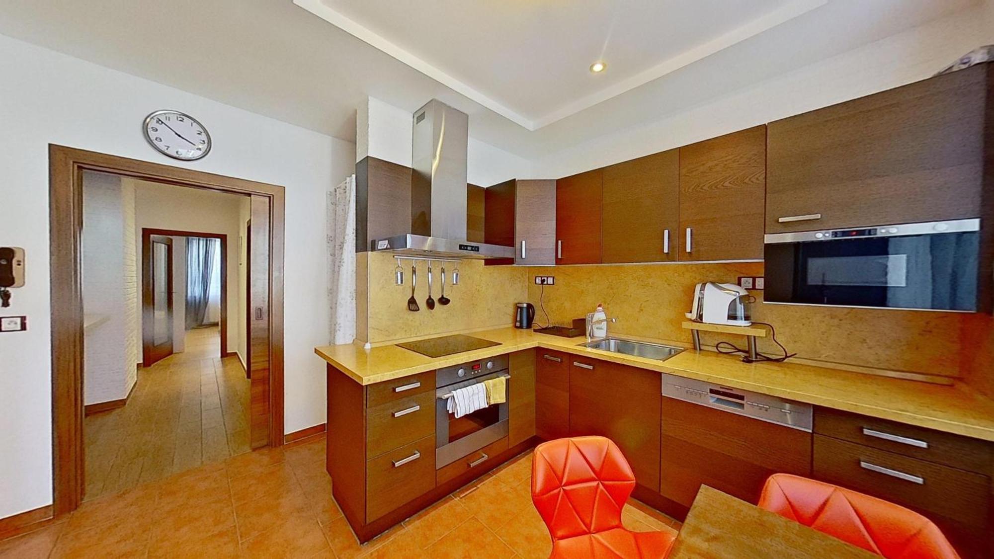 Apartment 2br With Free Garage Parking, Close To The Historic Centre *
