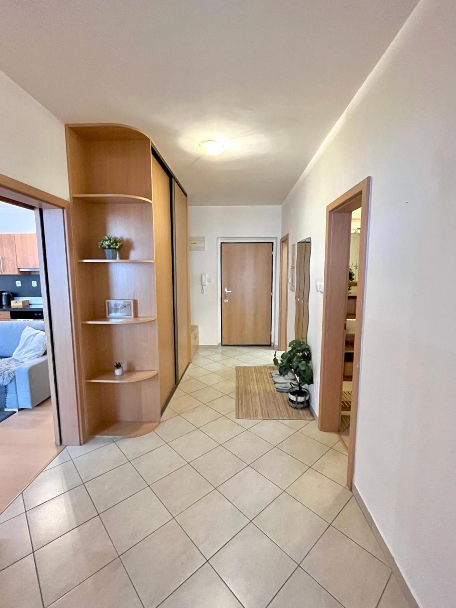 Tina - Old Town, Ac, Free Private Parking Apartment *