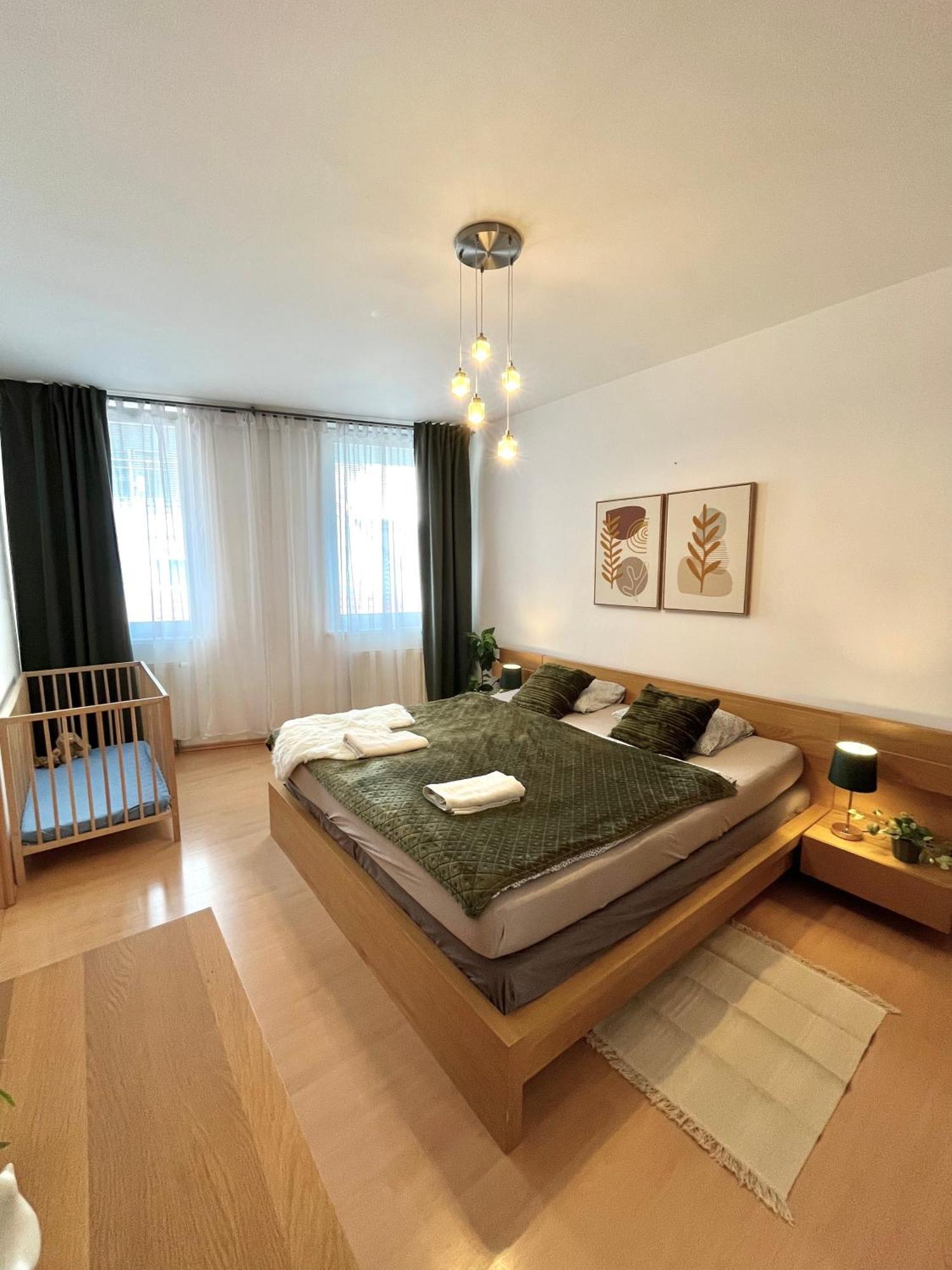 Tina - Old Town, Ac, Free Private Parking Apartment