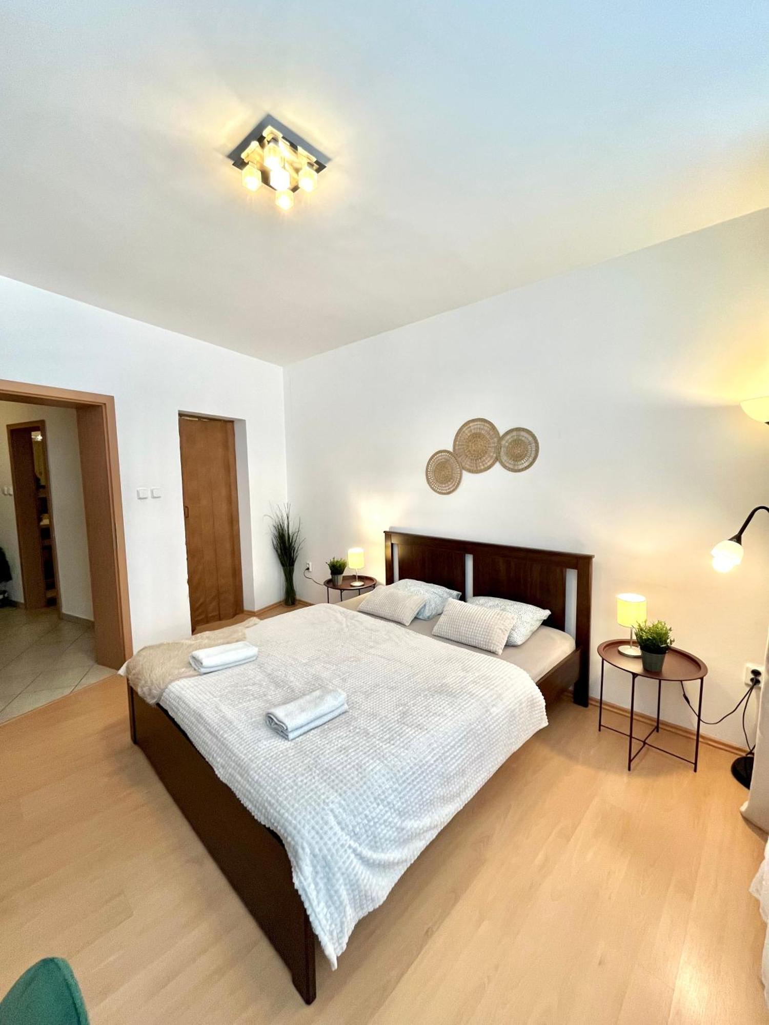 Tina - Old Town, Ac, Free Private Parking * Bratislava