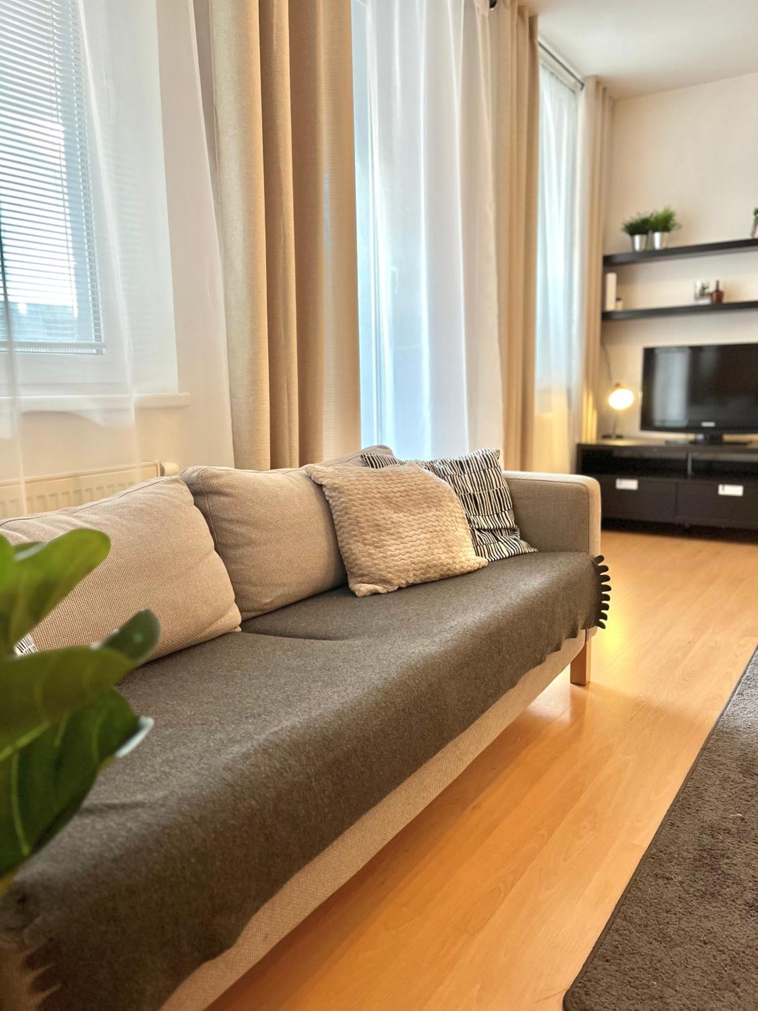 Apartment Tina - Old Town, Ac, Free Private Parking