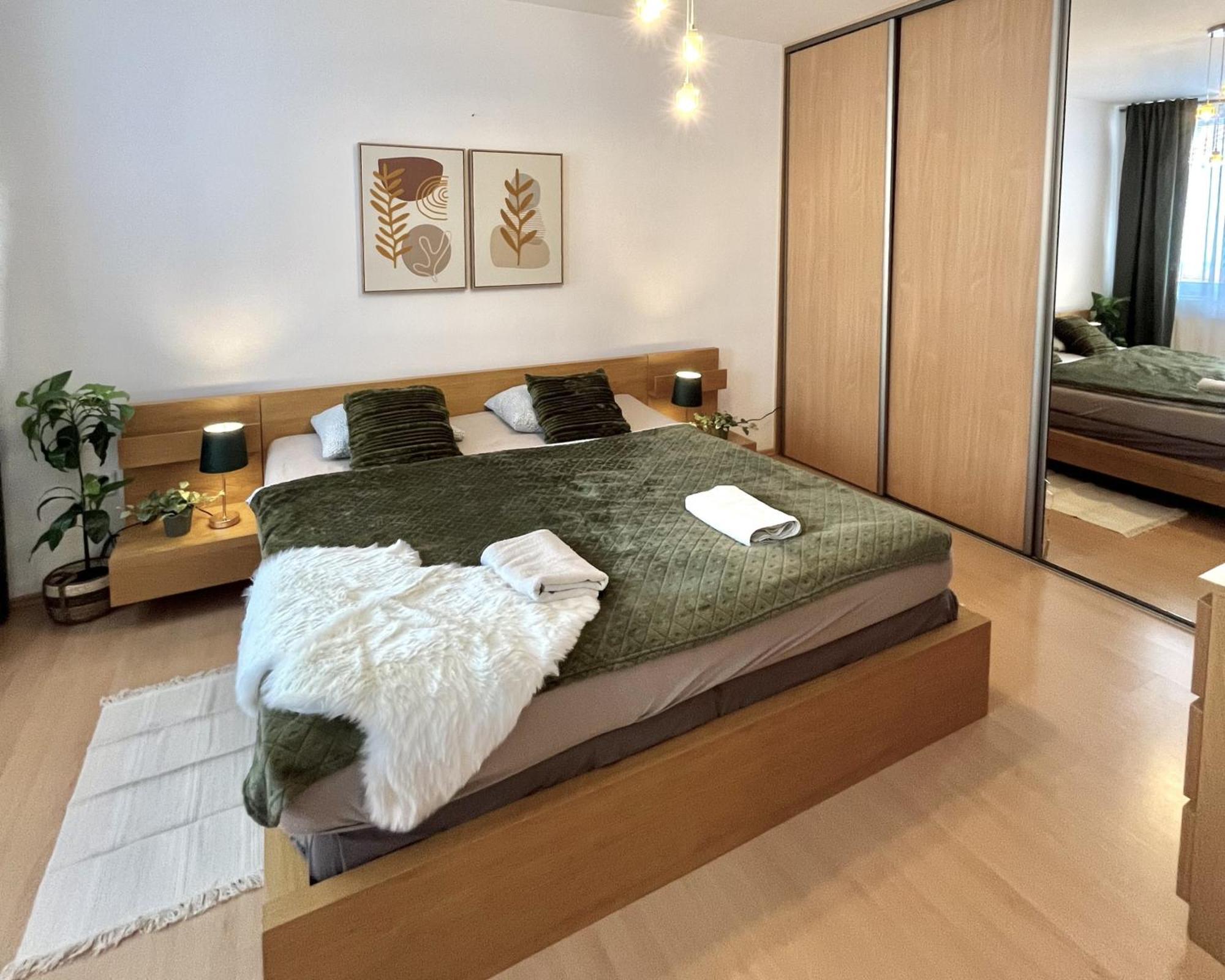 Tina - Old Town, Ac, Free Private Parking Bratislava