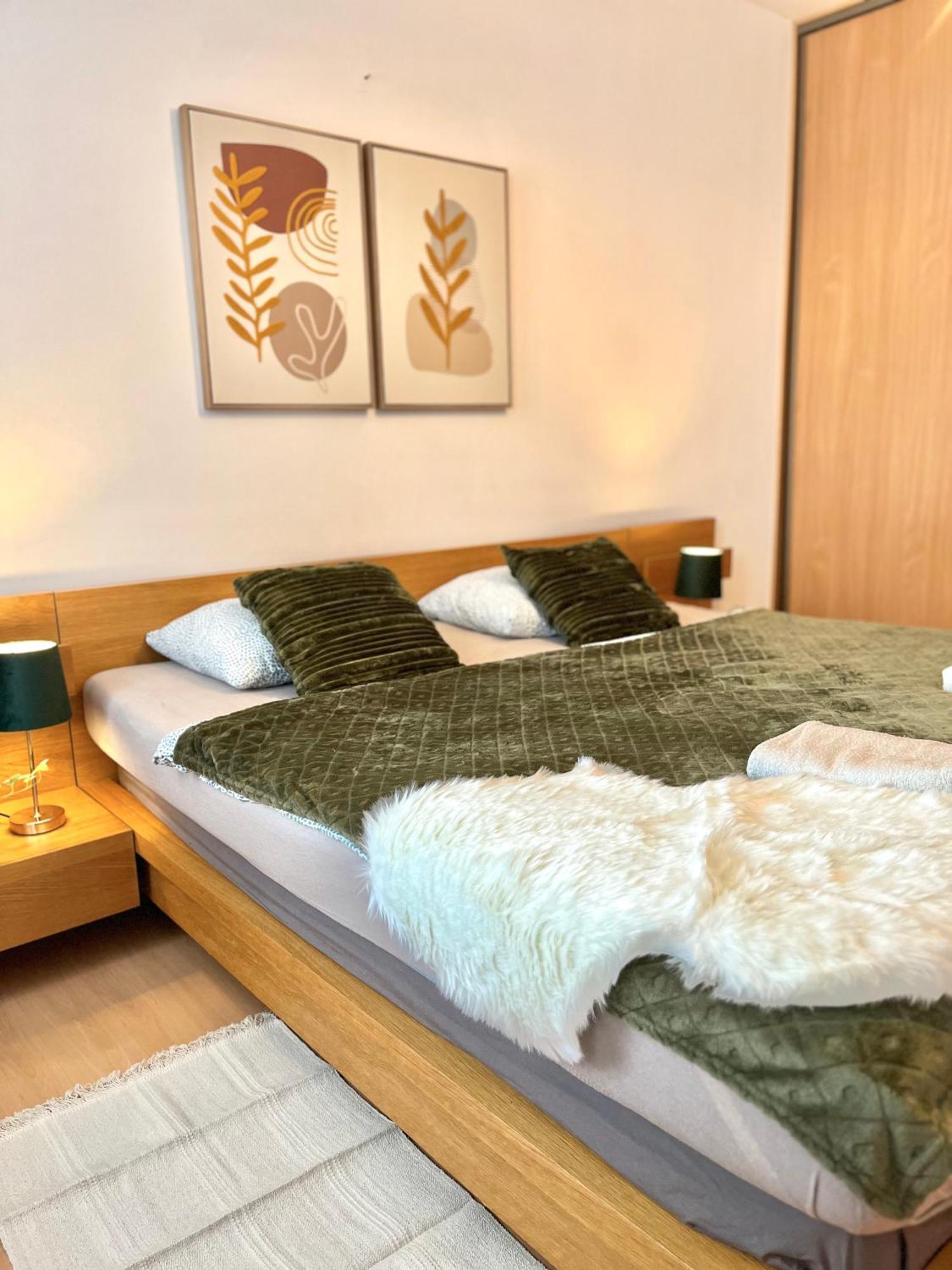 Apartment Tina - Old Town, Ac, Free Private Parking *