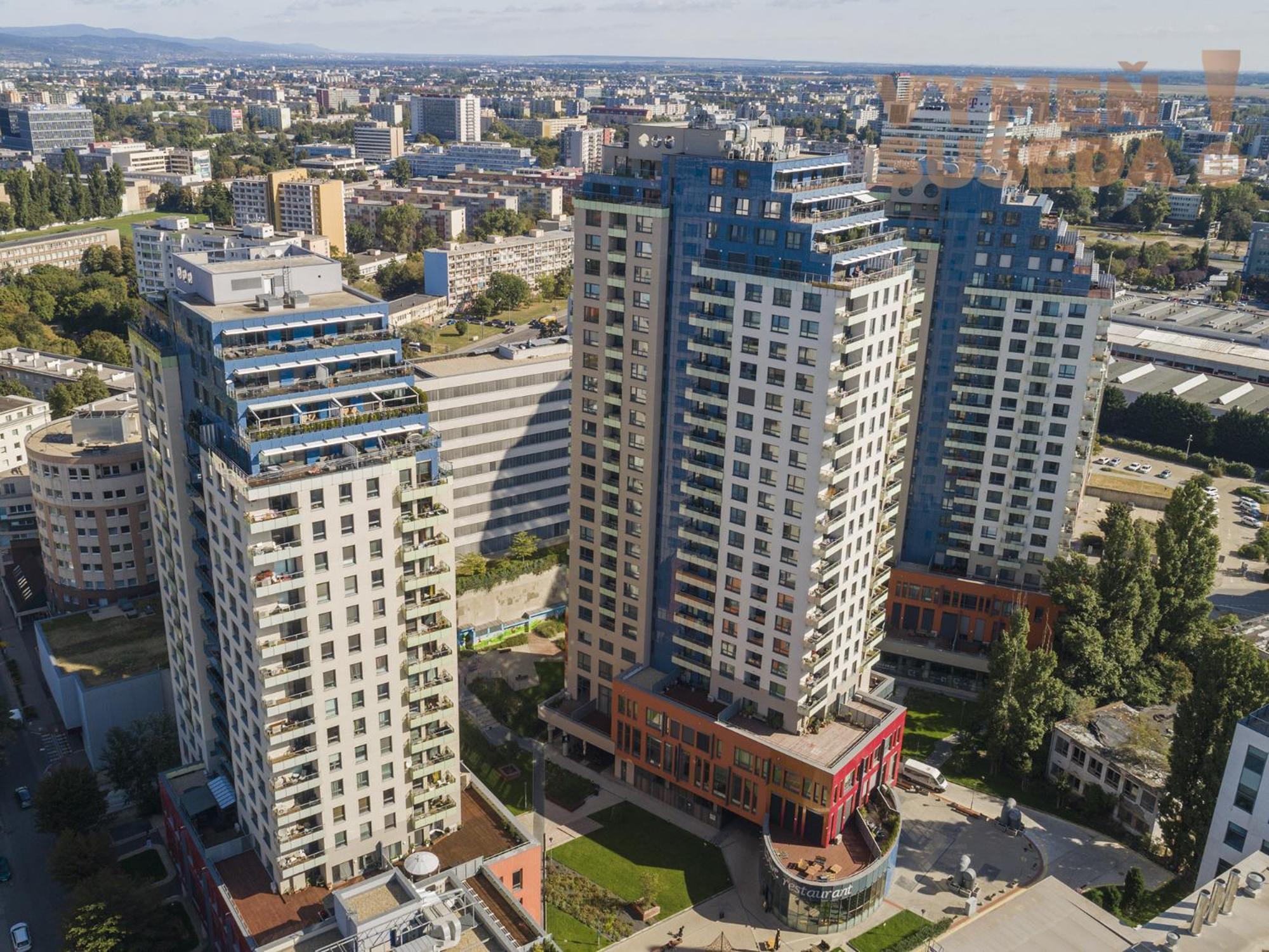 Luxusny Na 21 Poschodi S Parkovanim Zadarmo Ba