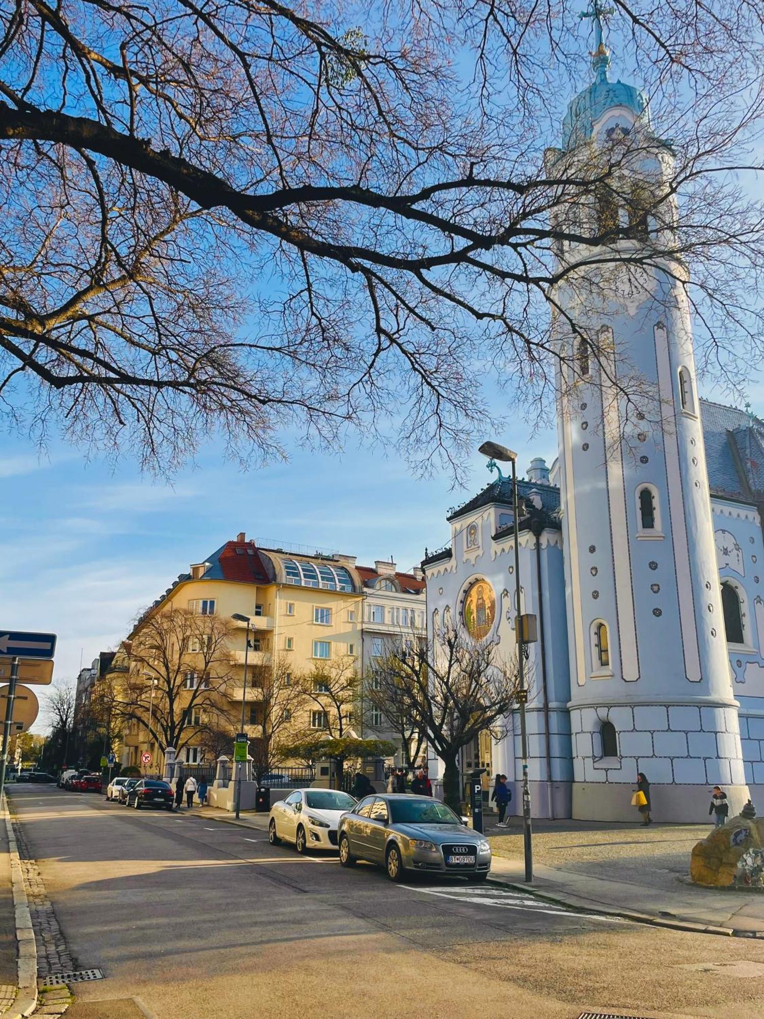 Blue Church Views - Central, Quiet, Bright - 4th Floor Corner 125m2 Apartment Bratislava