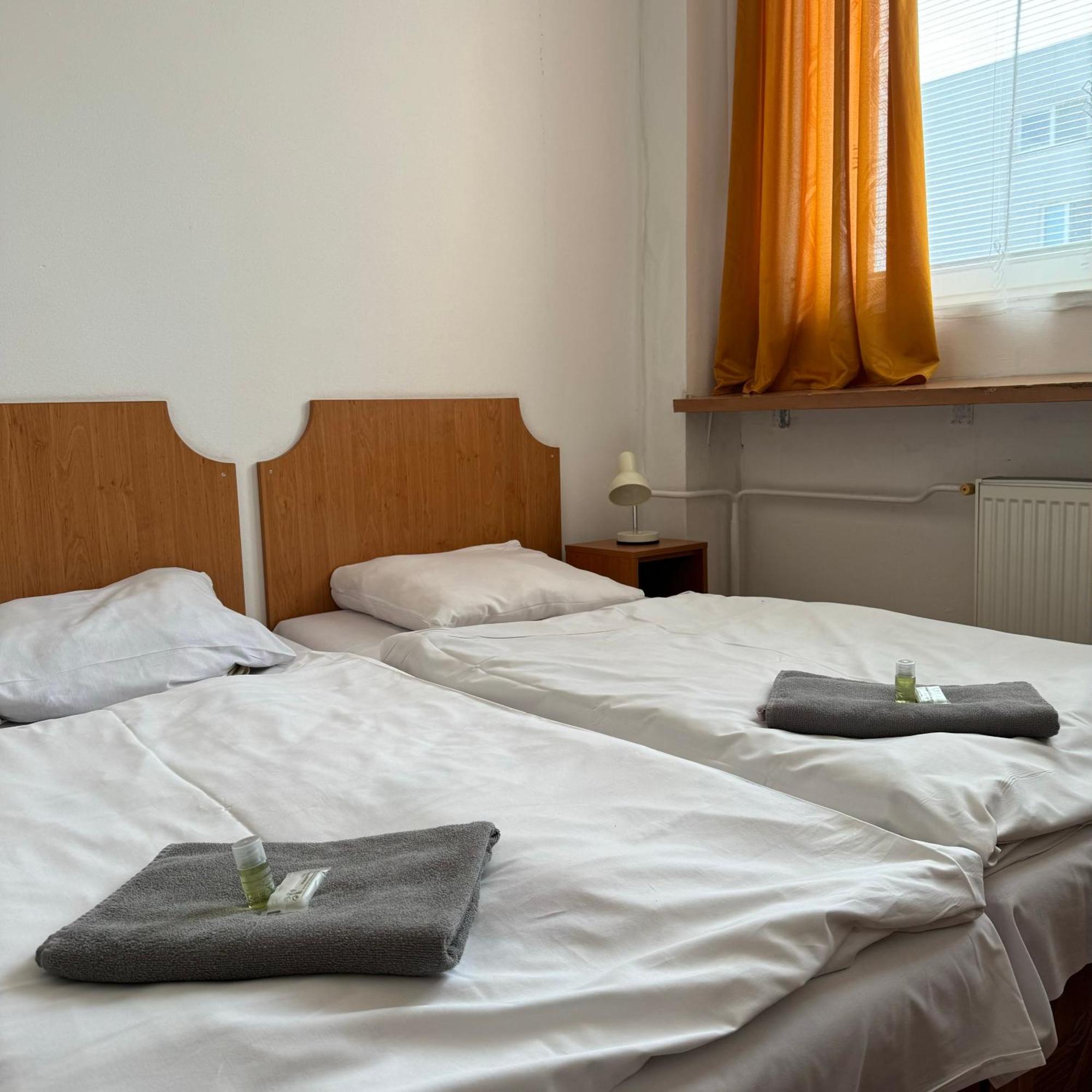 Hotel Avion