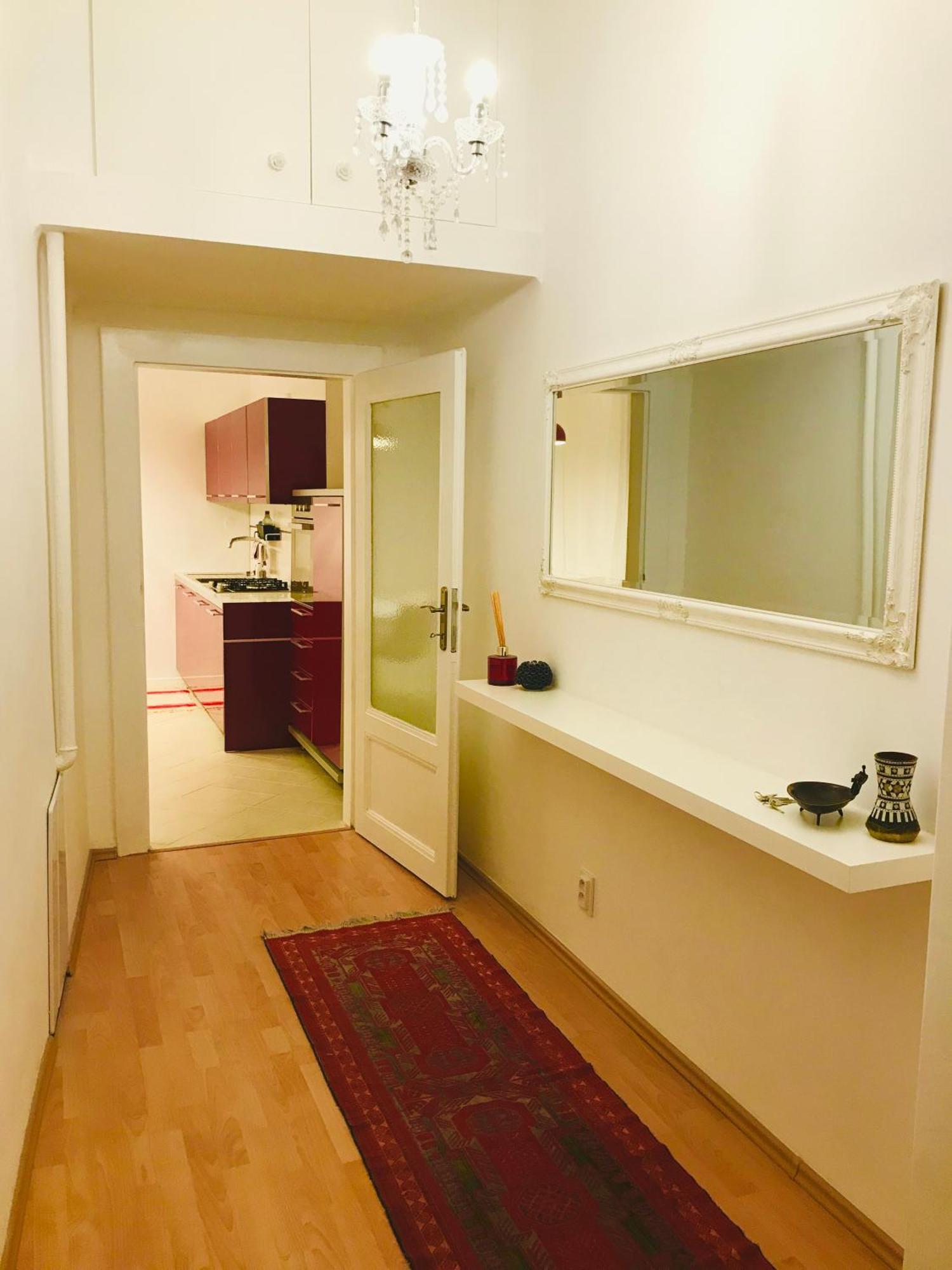Apartment Blue Church Views - Central, Quiet, Bright - 4th Floor Corner 125m2 Bratislava