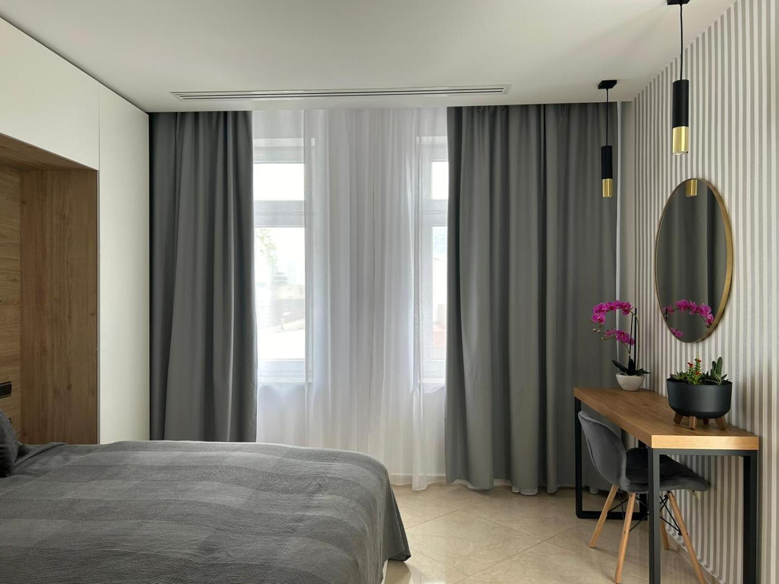 Leo Free Parking - President Palace Apartment *