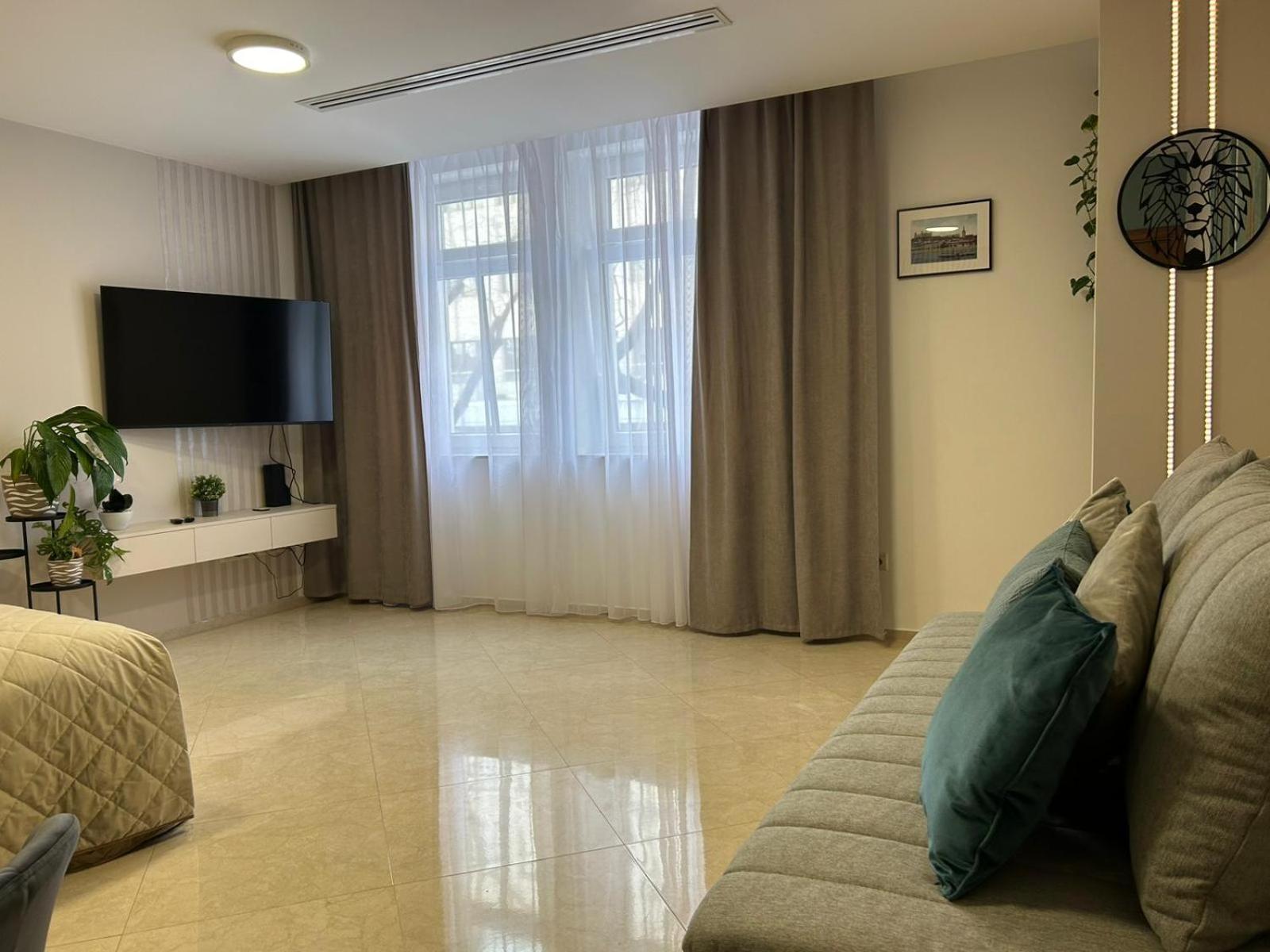 Apartment Leo Free Parking - President Palace