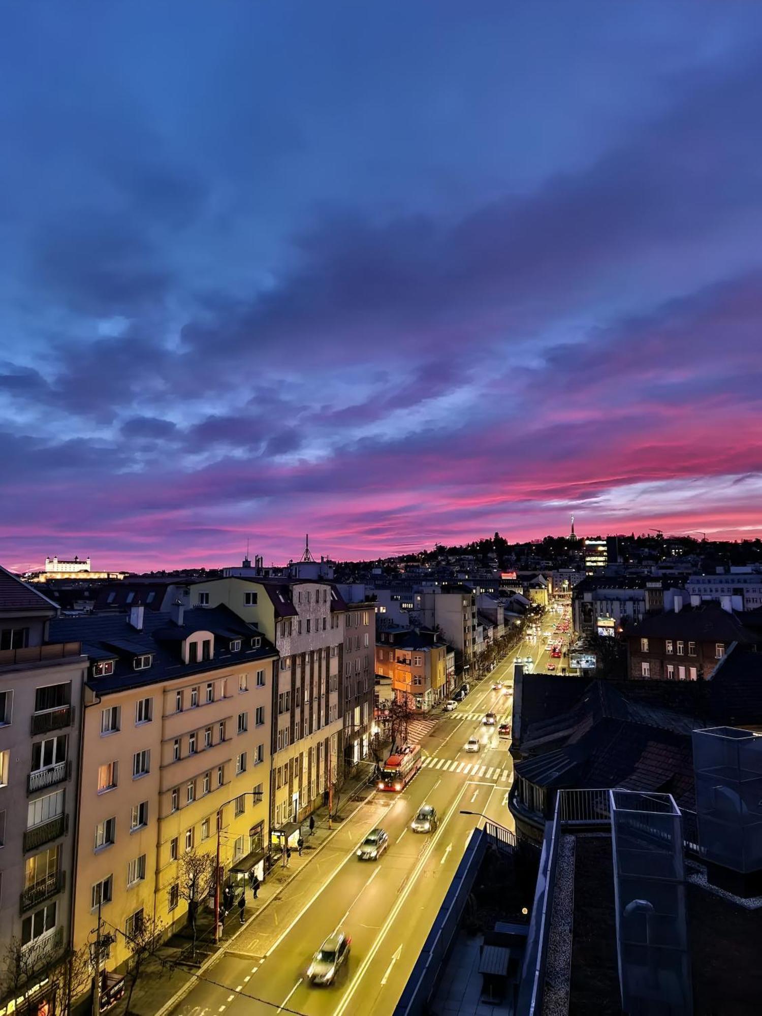 New, Free Parking, Big Balcony Premiere
