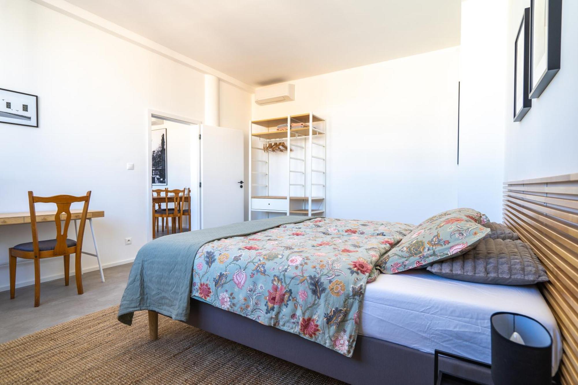 Old Town Black Apartment