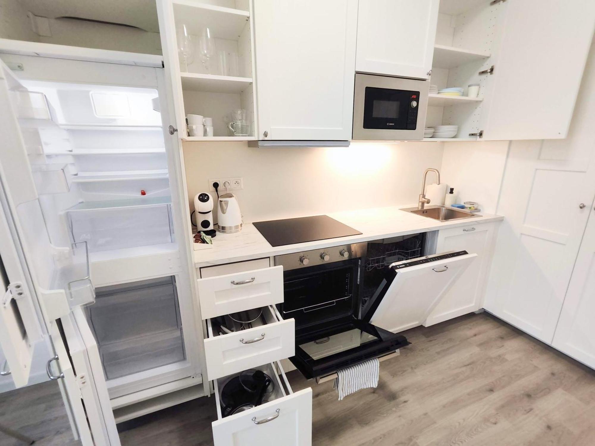 Cinnamon - Brand New - Presidential Garden - Air Conditioning - Free Parking Apartment