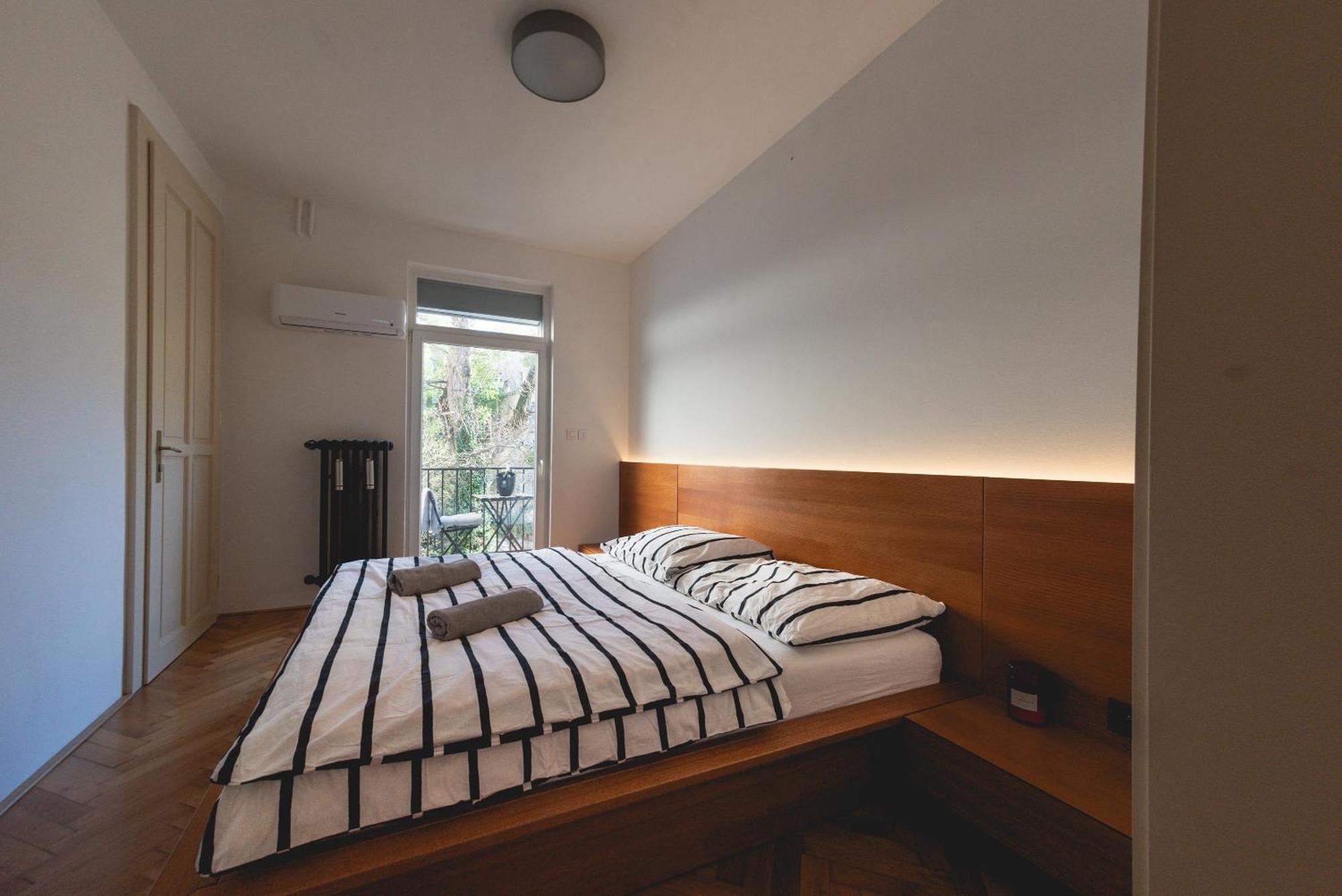 Luxury City Center Apt W Ac & Balcony Apartment *