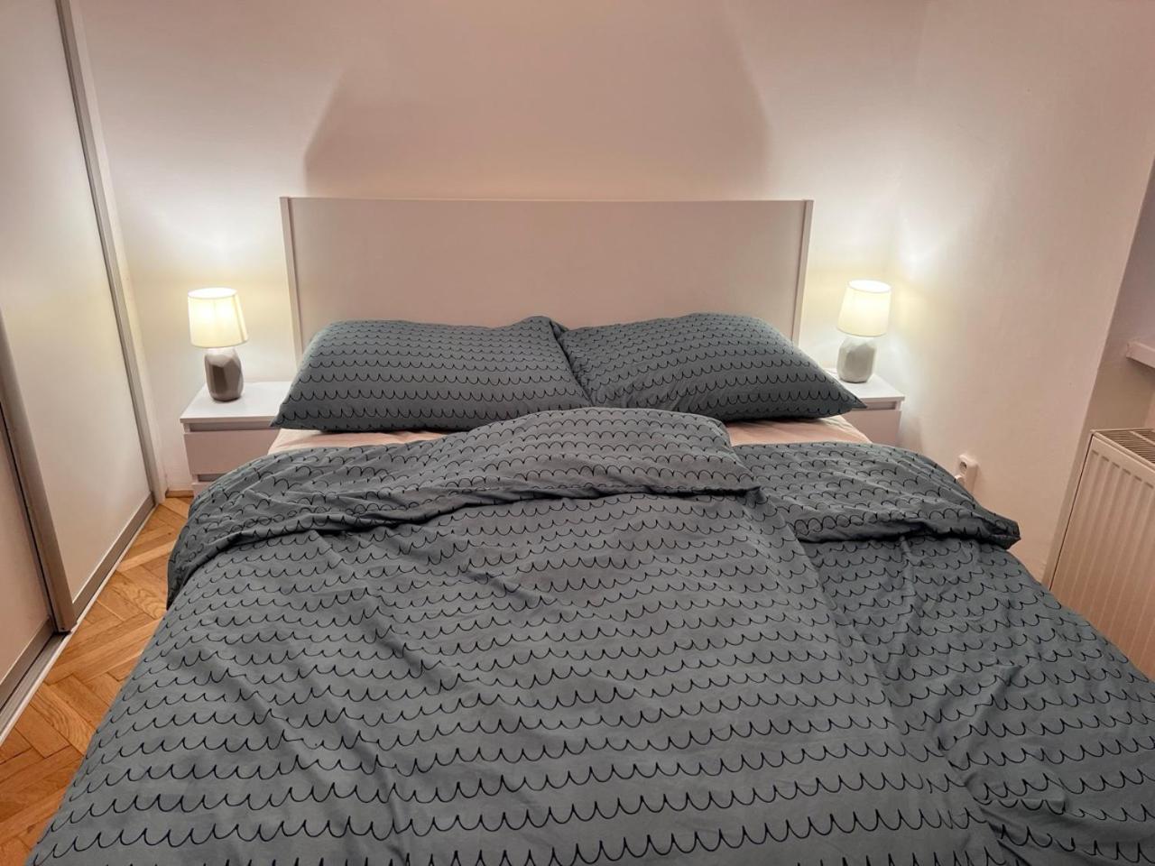 Stylish Flat In Centre Apartment