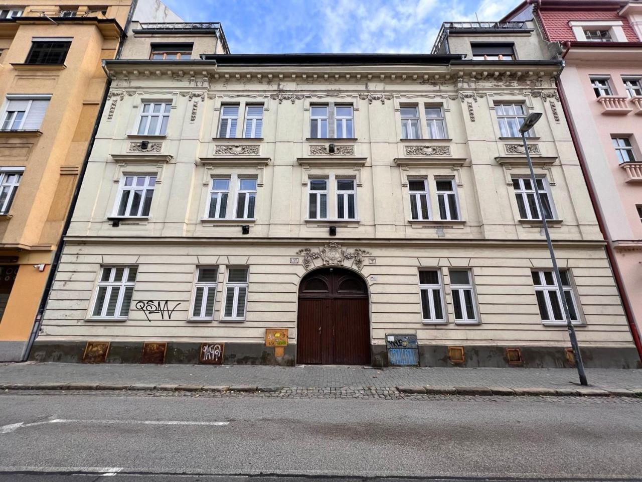 Apartment Stylish Flat In Centre Bratislava