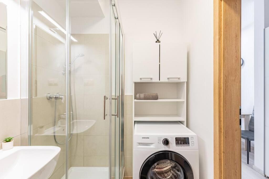 Cityscape Oasis: Active Heaven Apartamento