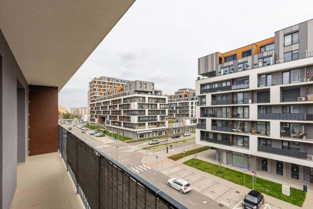 Cityscape Oasis: Active Heaven Apartamento *