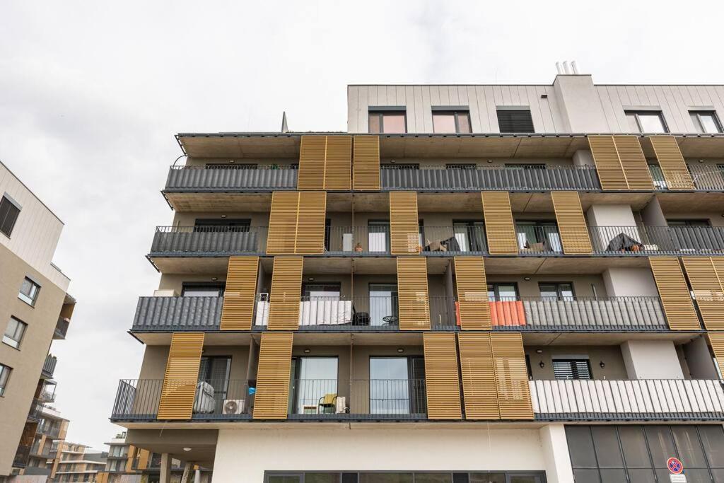 Cityscape Oasis: Active Heaven Apartamento *