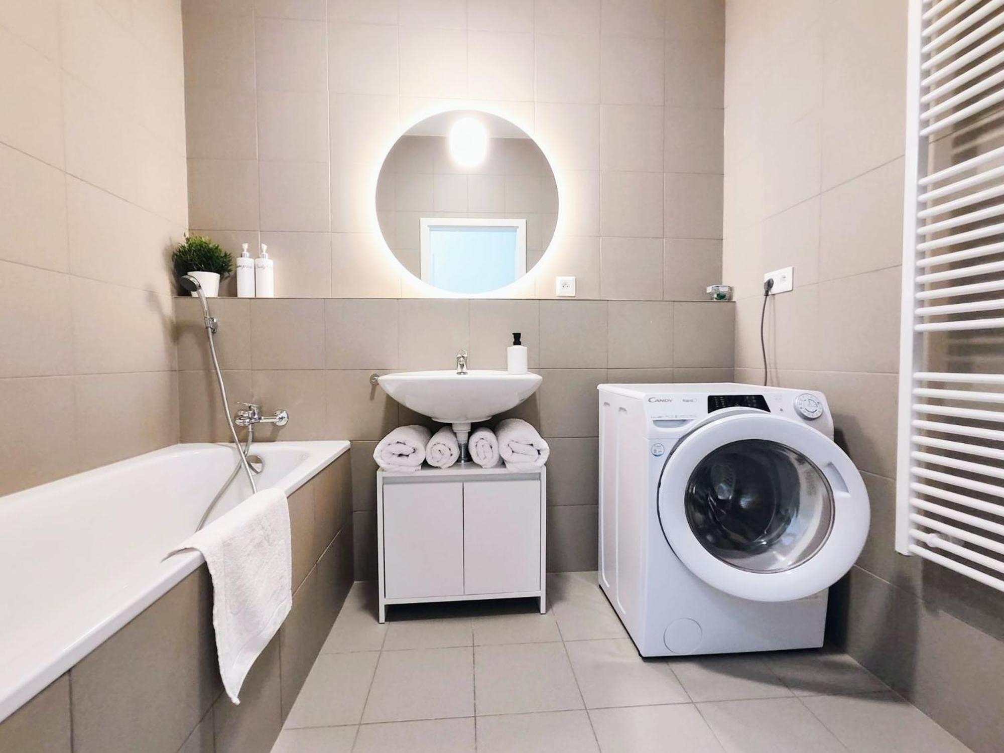 Wings - Brand New - Presidential Garden - Free Parking Apartment