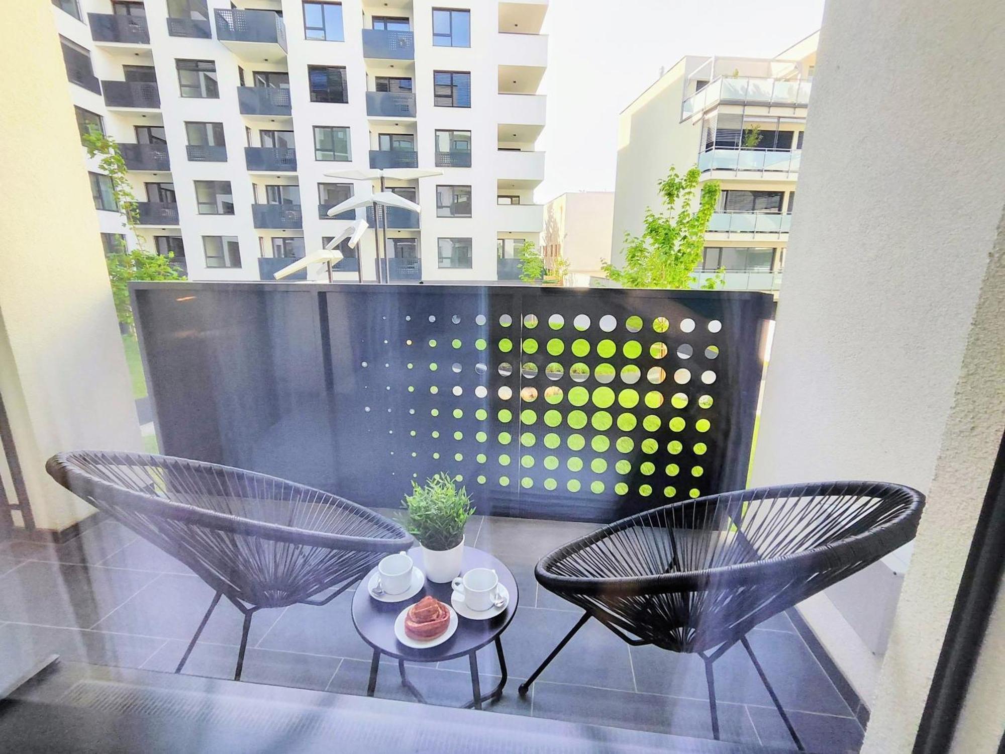 Wings - Brand New - Presidential Garden - Free Parking Apartment