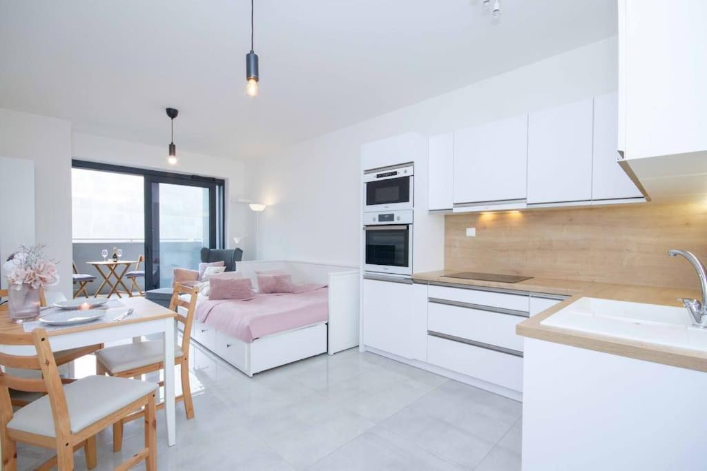 In With Free Parking Apartment Bratislava