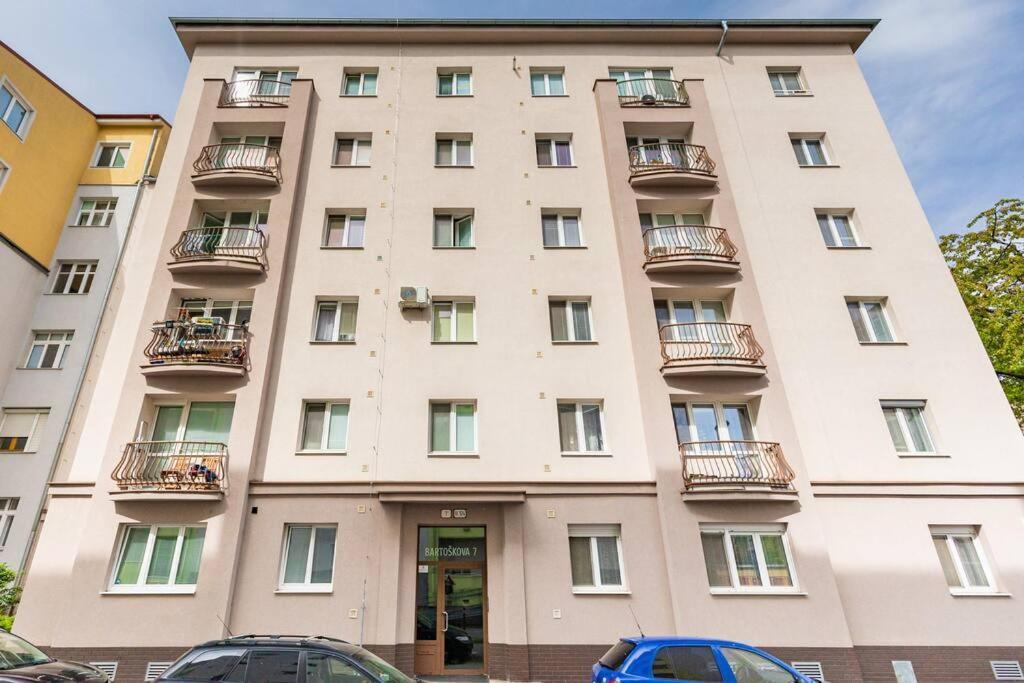 Apartment Tranquil Haven: Old Town Proximity Bratislava