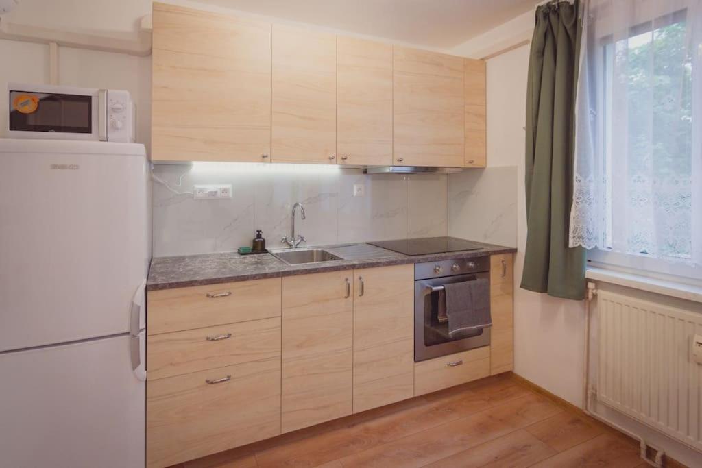 Apartment Tichy S Dobrou Dostupnostou Bratislava