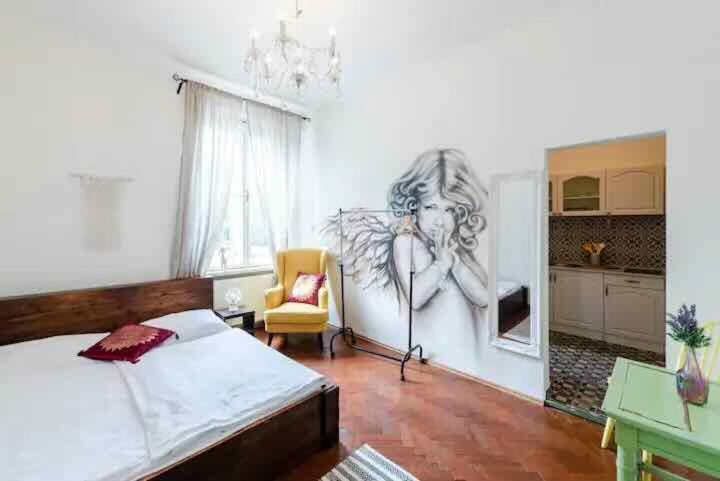 Apartment Angel
