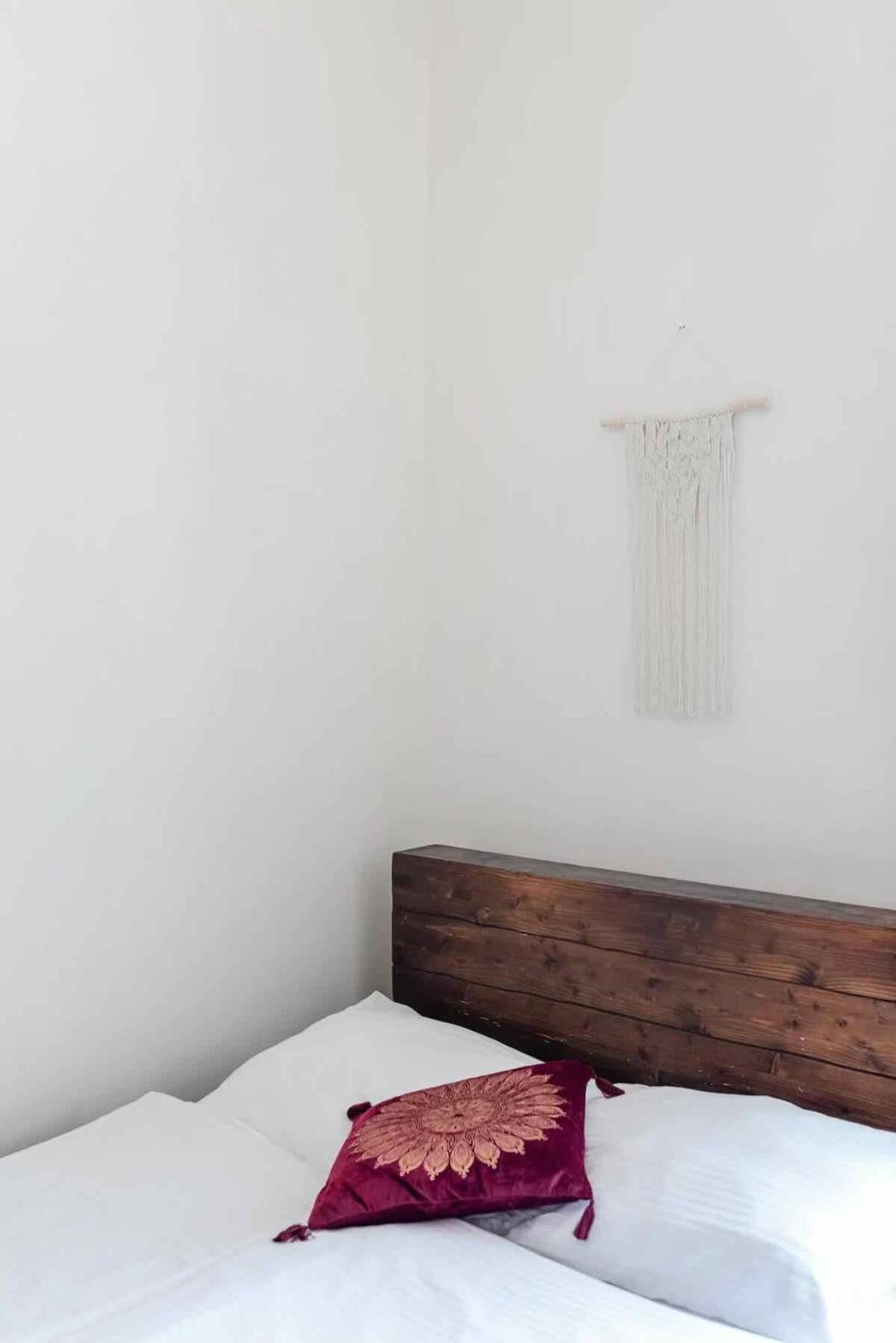 Angel Apartment *