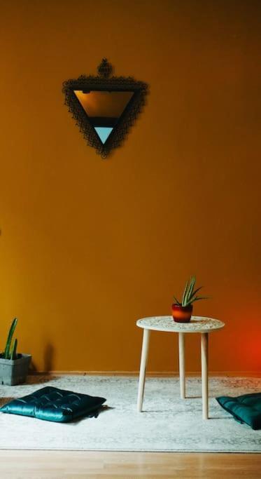 Sahara With Shared Bathroom In Centre Bratislava