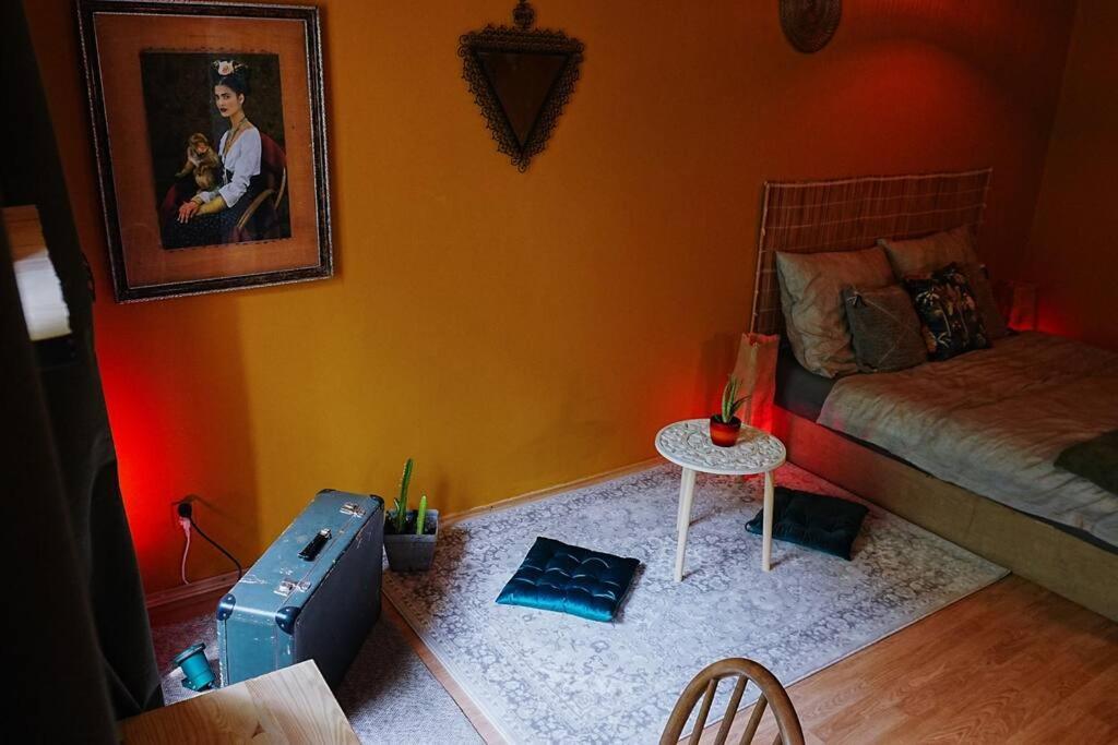 Apartment Sahara With Shared Bathroom In Centre