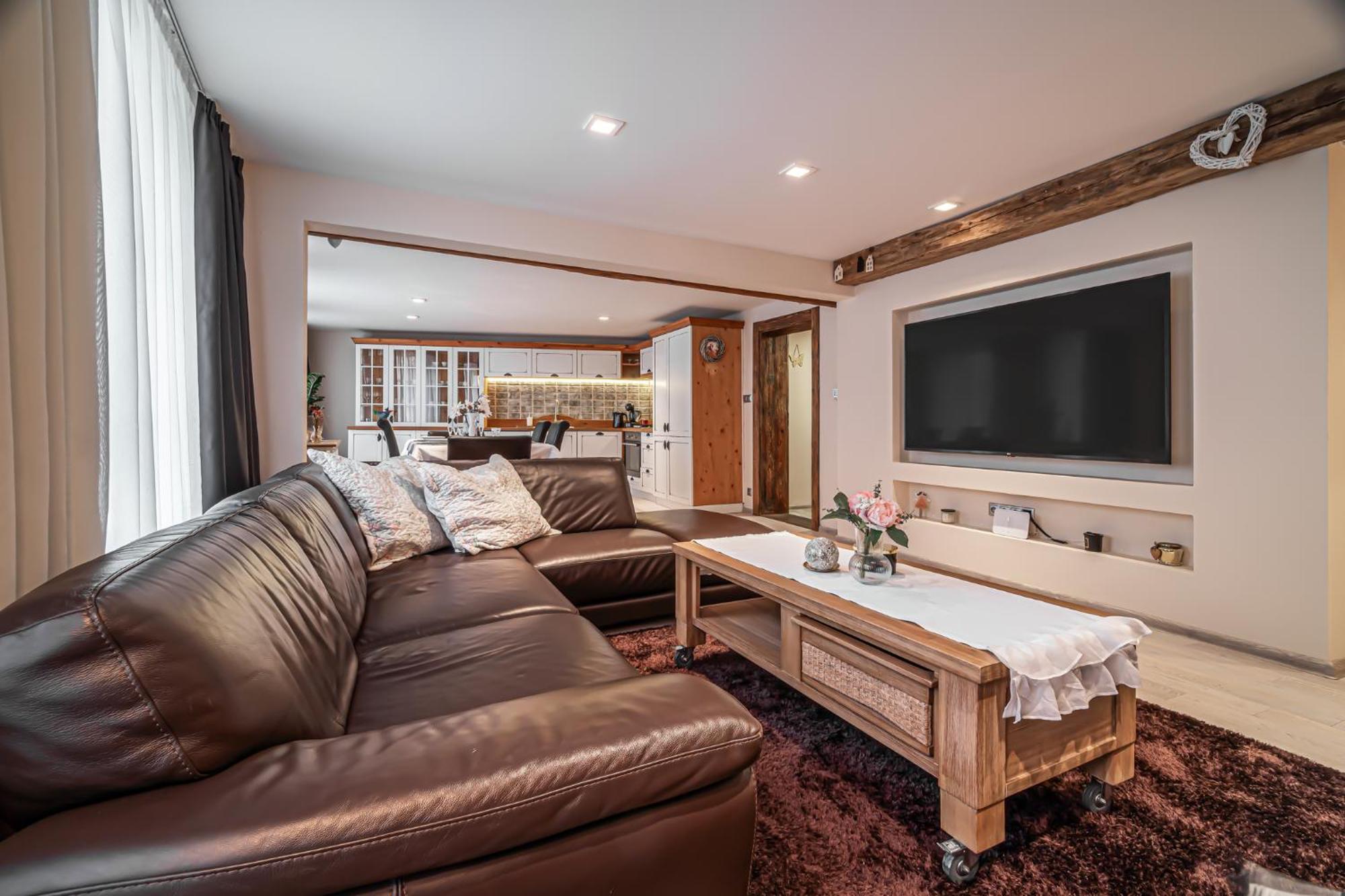 Apartment Luxurious And Royal In The Old Town Bratislava