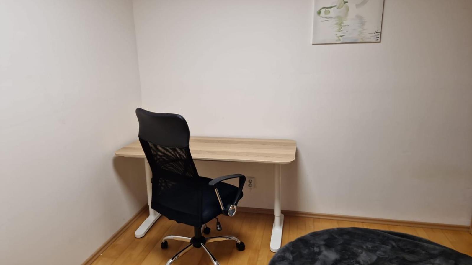 Apartment Vienna Gate, Petrazelka, Kopcianska 10 Bratislava