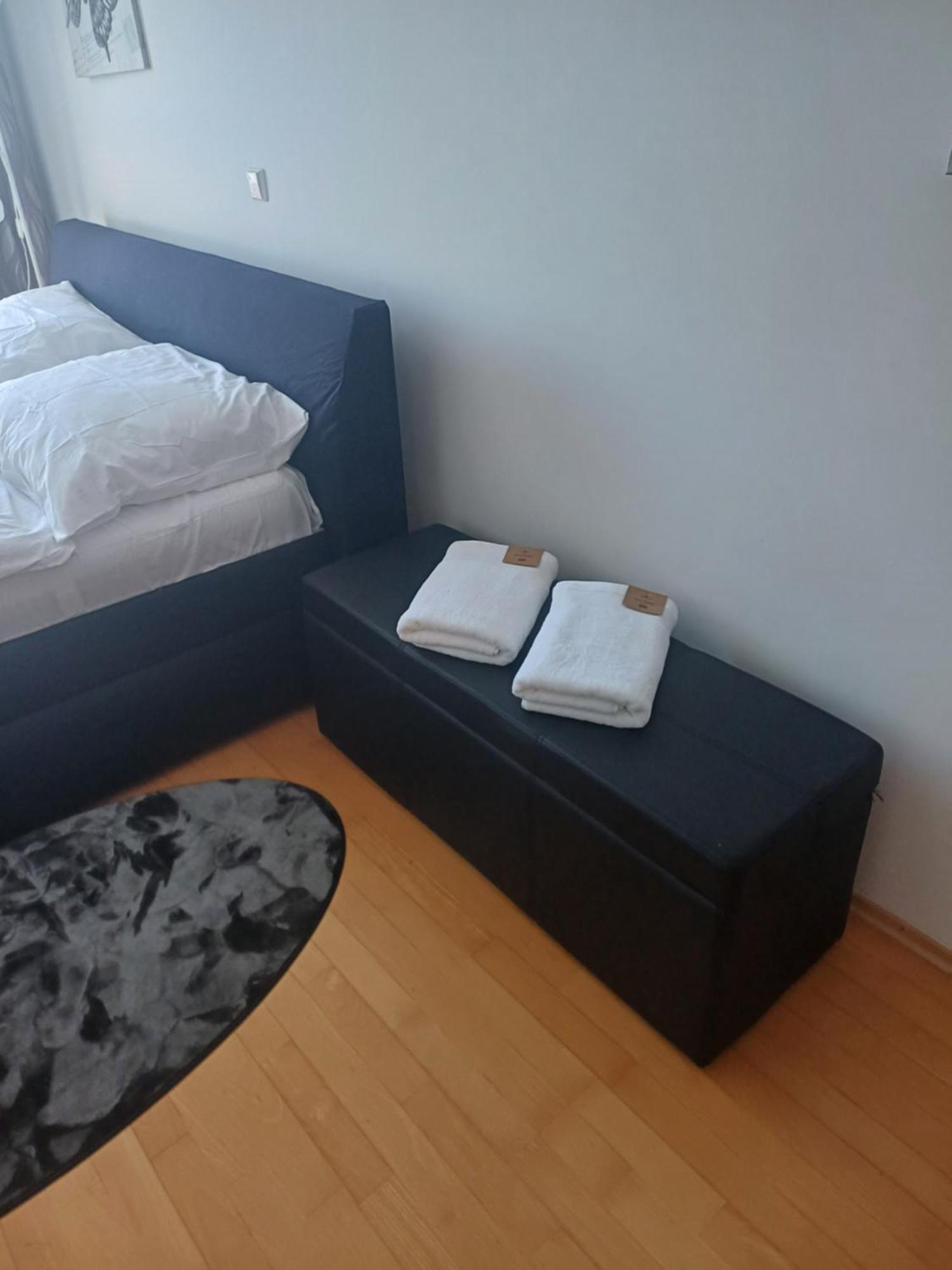 Apartment Vienna Gate, Petrazelka, Kopcianska 10 Bratislava