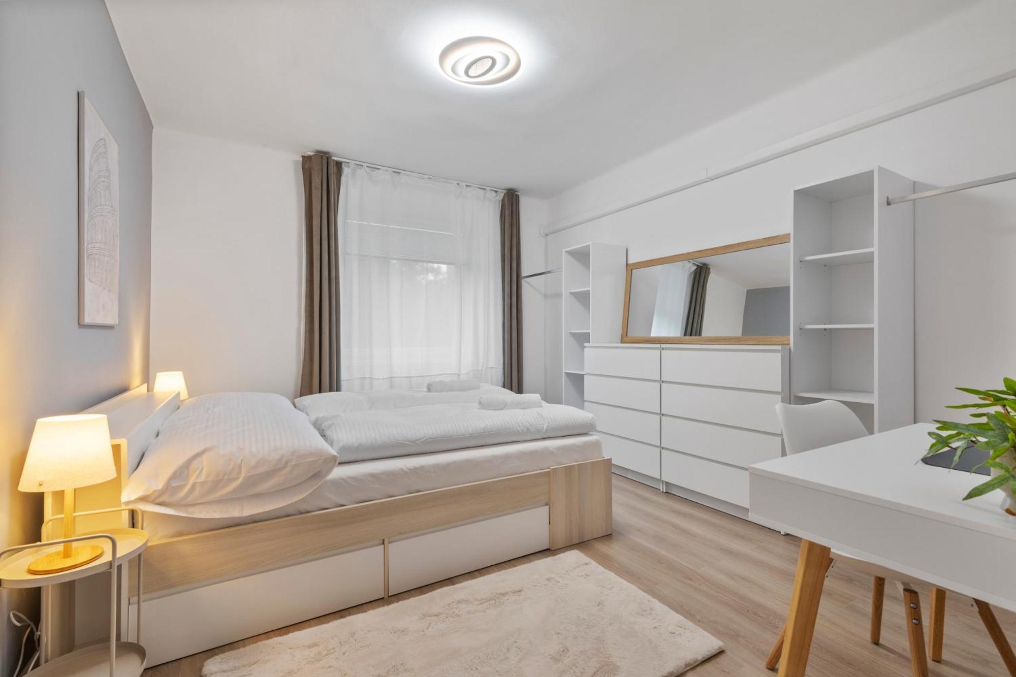 Apartment Lam Shades Of Grey - Ac *