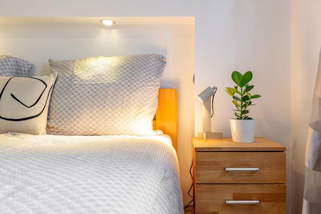 Apartment Urban Retreat Near Old Town *
