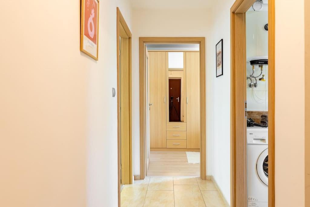 Apartment Urban Retreat Near Old Town *